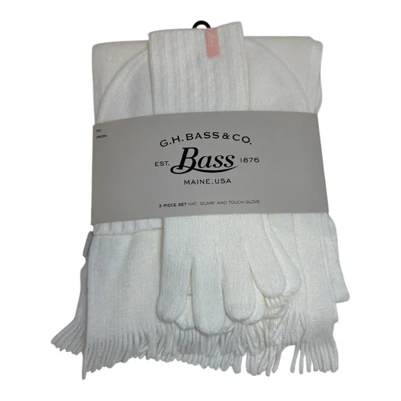 G.H. Bass & Co. Cozy White Winter Set - Picture 1 of 8